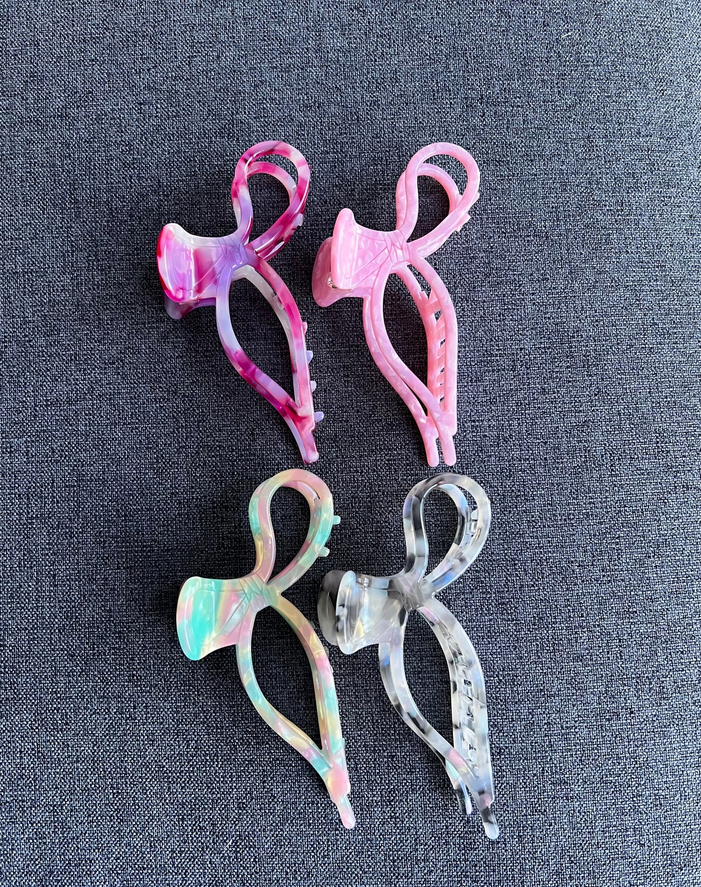Pince à griffes en forme de nœud en bonbon
