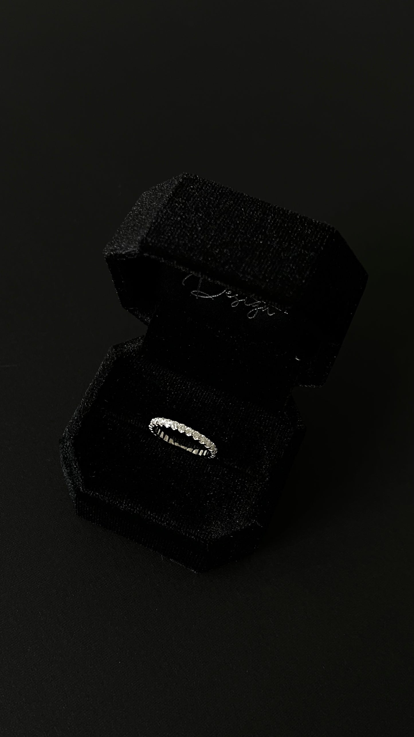 Luna Moissanite Band