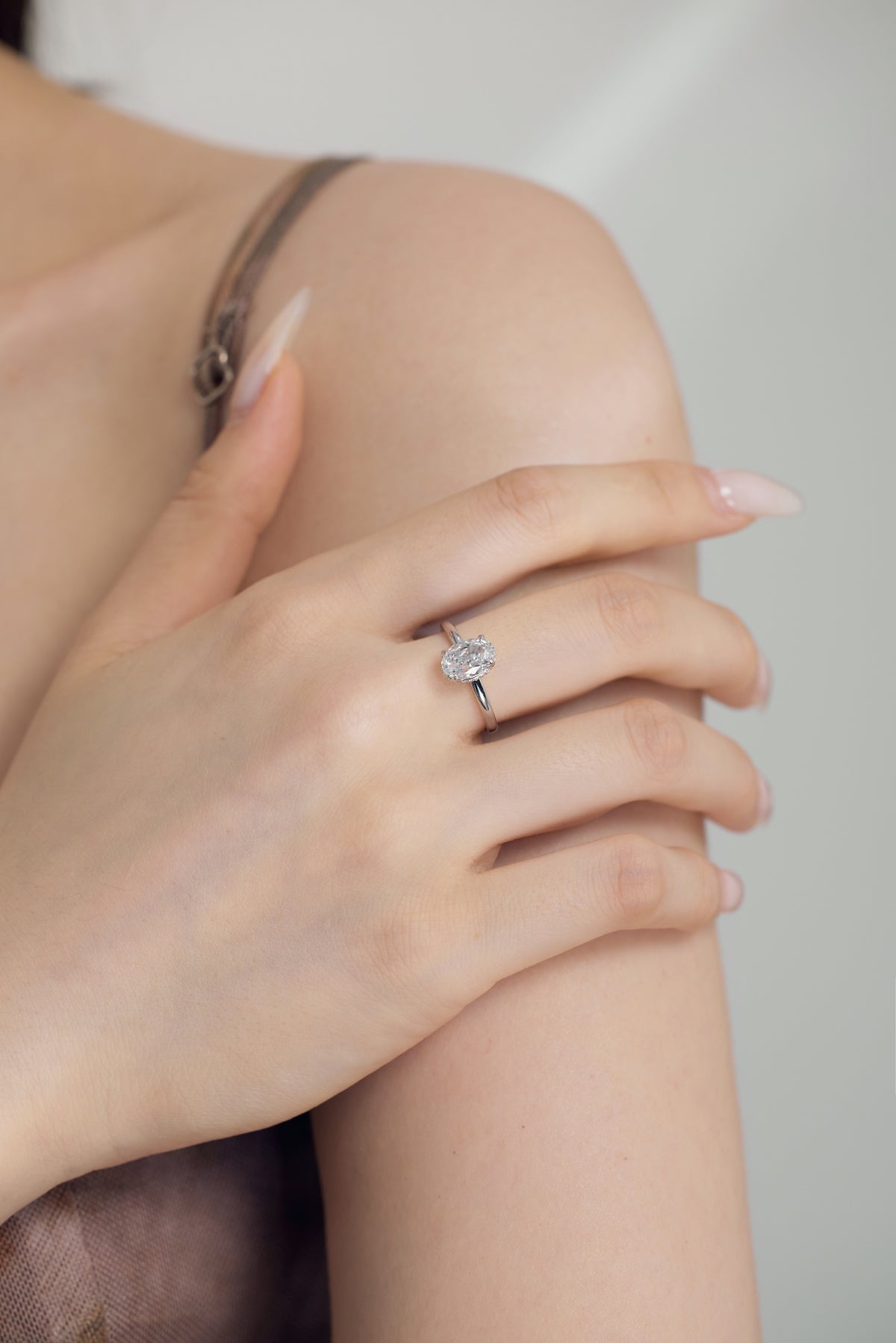 Alina Oval Ring